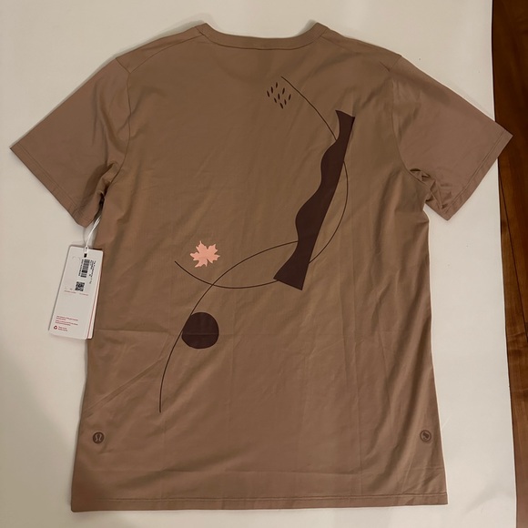 NWT The Fundamental T Shirt - Size M - Picture 3 of 4